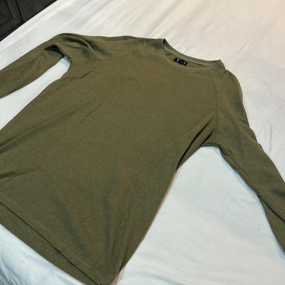 4 long sleeve shirt bundle - Picture 8 of 8